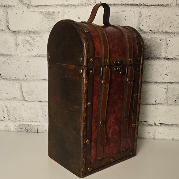 Rustic Wooden Trunk Wall Box Storage Chest Faux Leather Straps - Picture 7 of 15